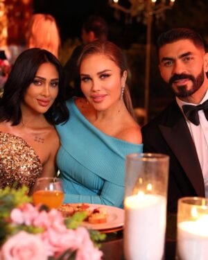 Enjy Kiwan Instagram - ‎فركش مسلسل #وتقابل_حبيب ❤️
‎شكراً لكل صُنّاع العمل الجميل ده، وشكر خاص لعمرو محمود ياسين  @amr_yassin على السيناريو العظيم 😍 وللمخرج محمد  الخبيري @mohamedelkhabeiry على رؤيته الرائعة!
‎وألف مبروك @karimfahmiofficial على الأغنية الحلوة دي 🎶