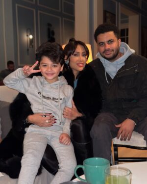 Enjy Kiwan Instagram - ‎فركش مسلسل #وتقابل_حبيب ❤️
‎شكراً لكل صُنّاع العمل الجميل ده، وشكر خاص لعمرو محمود ياسين  @amr_yassin على السيناريو العظيم 😍 وللمخرج محمد  الخبيري @mohamedelkhabeiry على رؤيته الرائعة!
‎وألف مبروك @karimfahmiofficial على الأغنية الحلوة دي 🎶