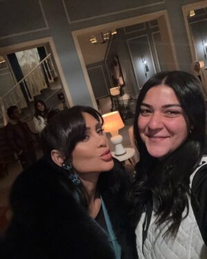 Enjy Kiwan Instagram - ‎فركش مسلسل #وتقابل_حبيب ❤️
‎شكراً لكل صُنّاع العمل الجميل ده، وشكر خاص لعمرو محمود ياسين  @amr_yassin على السيناريو العظيم 😍 وللمخرج محمد  الخبيري @mohamedelkhabeiry على رؤيته الرائعة!
‎وألف مبروك @karimfahmiofficial على الأغنية الحلوة دي 🎶