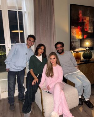 Enjy Kiwan Instagram - ‎فركش مسلسل #وتقابل_حبيب ❤️
‎شكراً لكل صُنّاع العمل الجميل ده، وشكر خاص لعمرو محمود ياسين  @amr_yassin على السيناريو العظيم 😍 وللمخرج محمد  الخبيري @mohamedelkhabeiry على رؤيته الرائعة!
‎وألف مبروك @karimfahmiofficial على الأغنية الحلوة دي 🎶