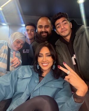 Enjy Kiwan Instagram - ‎فركش مسلسل #وتقابل_حبيب ❤️
‎شكراً لكل صُنّاع العمل الجميل ده، وشكر خاص لعمرو محمود ياسين  @amr_yassin على السيناريو العظيم 😍 وللمخرج محمد  الخبيري @mohamedelkhabeiry على رؤيته الرائعة!
‎وألف مبروك @karimfahmiofficial على الأغنية الحلوة دي 🎶