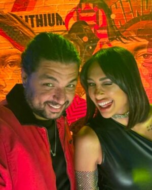 Enjy Kiwan Instagram - ‎فركش مسلسل #وتقابل_حبيب ❤️
‎شكراً لكل صُنّاع العمل الجميل ده، وشكر خاص لعمرو محمود ياسين  @amr_yassin على السيناريو العظيم 😍 وللمخرج محمد  الخبيري @mohamedelkhabeiry على رؤيته الرائعة!
‎وألف مبروك @karimfahmiofficial على الأغنية الحلوة دي 🎶