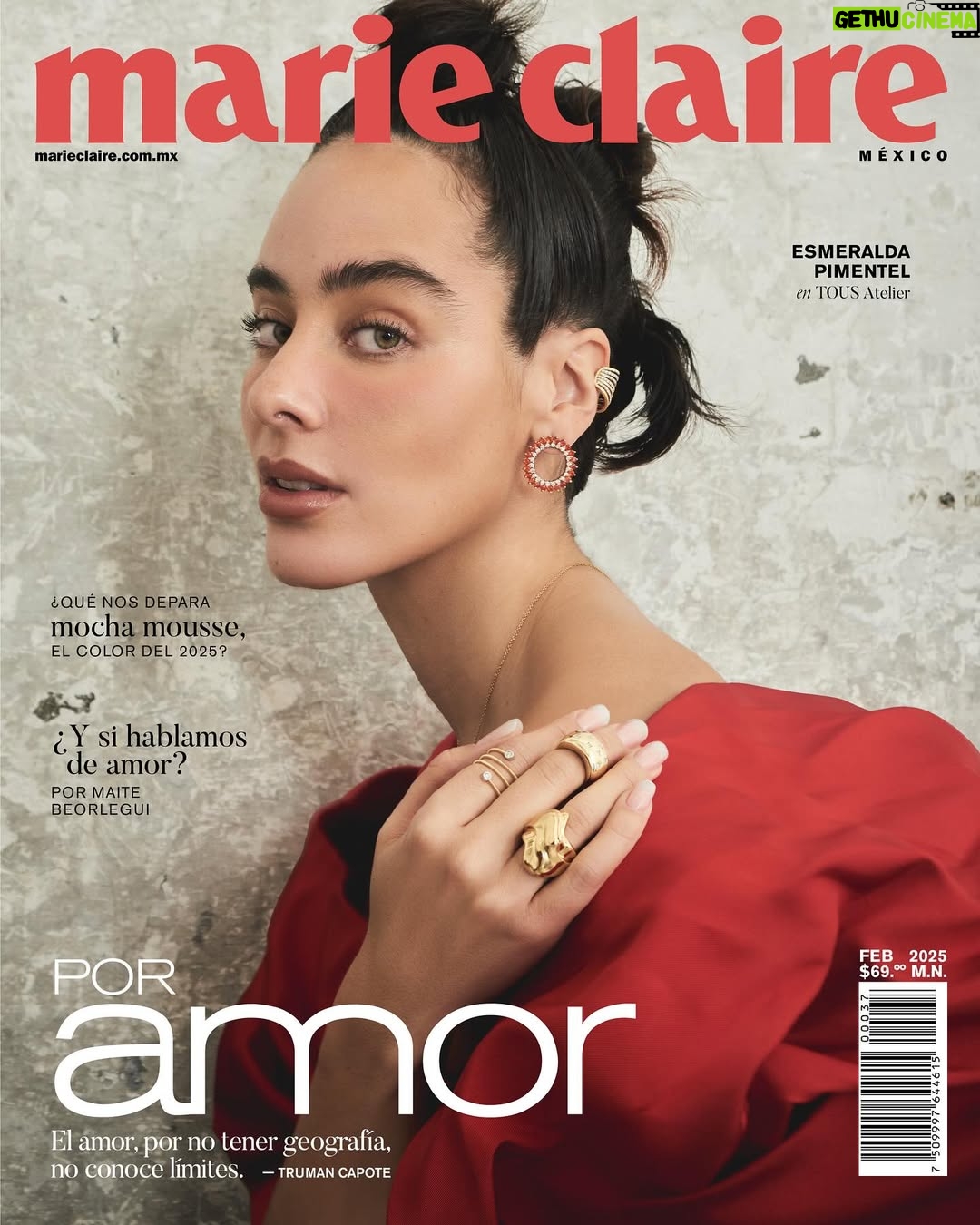 Esmeralda Pimentel - 6.6K Likes - En esta edición de febrero que emana amor, @esmepimentel de la mano de la colección Atelier de @tousjewelry llega para indagar en las experiencias que día a día convierte en aprendizajes, porque como ella misma lo expresa, el verdadero proceso de cambio no está en abandonar lo que somos, sino en integrar todo lo que nos compone.
Y es que, de ese mismo pensamiento, nace su próximo proyecto que busca romper con el miedo a envejecer: “Lo que queremos contar es que no dejamos de ser interesantes. Hay que envejecer con orgullo, dignidad y alegría”. ✨
#EsmeraldaPimentelEsMarieClaire
Lee la entrevista completa en nuestra edición impresa febrero 2025 y en nuestro sitio web marieclaire.com.mx
Créditos:
Director Editorial: @gerardangulo
Fotografía: @fffffiona___
Realización: @sergio.valenzuelach
MUAH: @karianamua
Asistentes de moda: @michortizand y @vanecl.__ __
Producción: @_yulietd
Entrevista: @ximenalarram
Locación: @squash73