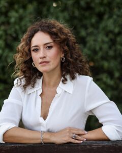 Actress Esra K?z?ldo?an HD Photos and Wallpapers April 2025