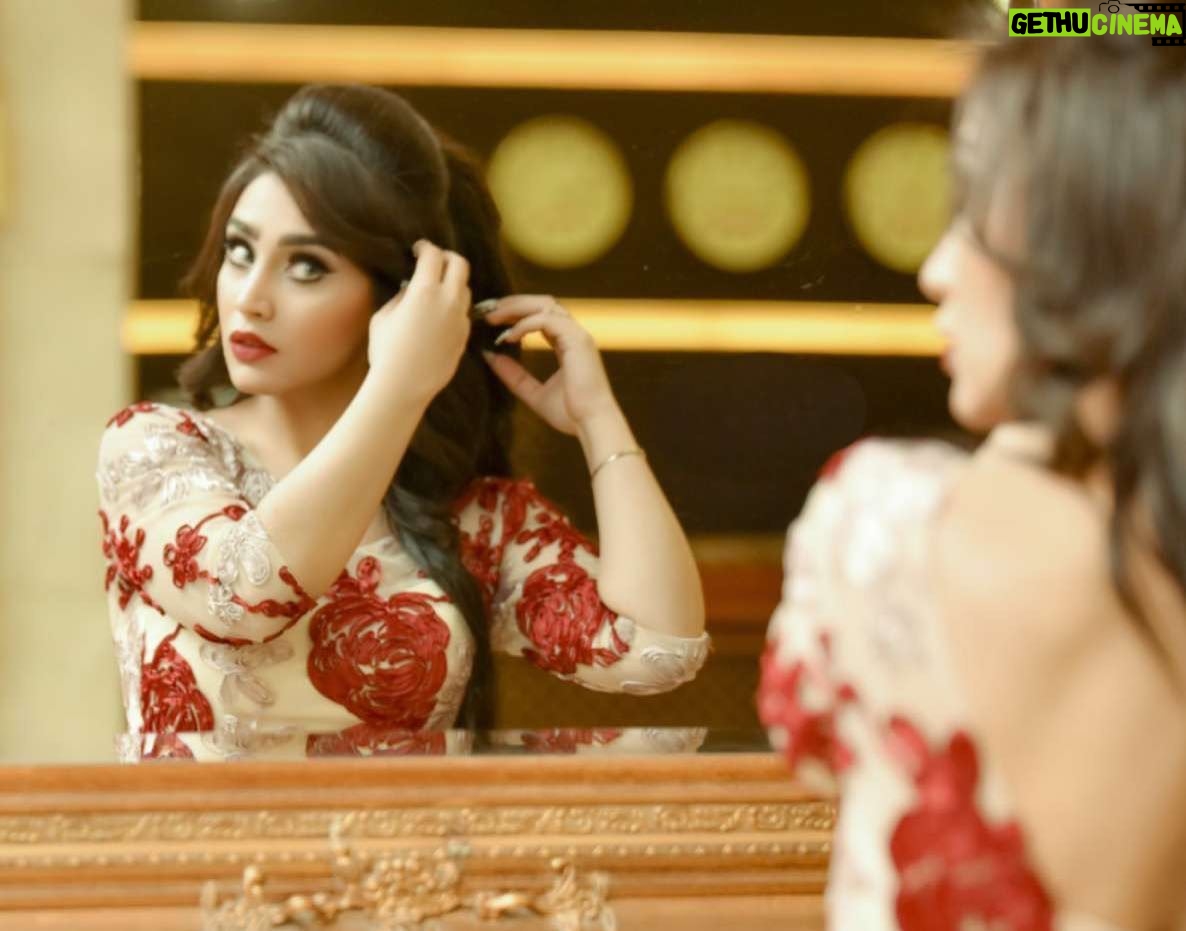 Esraa Al Aseel - 17.2K Likes - لحظة الحرية الكاملة ..
هي عندما لا تريد ان تثبت لأي احد اي شيء 🕊️♥️
#اسراء_الاصيل #esra_alaseil #the_princess