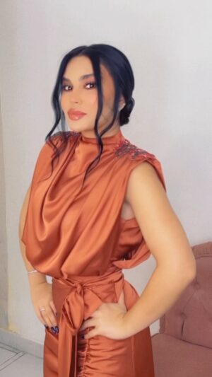 Esraa Al Aseel Instagram - لوك حفل زفاف اليوم في بغداد
اكيد عند احلى صالون @soisbelless 
وشعري ما بيعملو غير الفنان @alaageorgos 
واكيد جمال الميك اب من ايد @makeupbyomz 
#اسراء_الاصيل #esra_alaseil #the_princess
