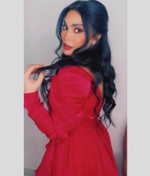 Esraa Al Aseel Instagram - من حفلة راس السنة في بغداد 2022 💕
#esra_alaseil #اسراء_الاصيل #نقطة_ضعف #the_princess