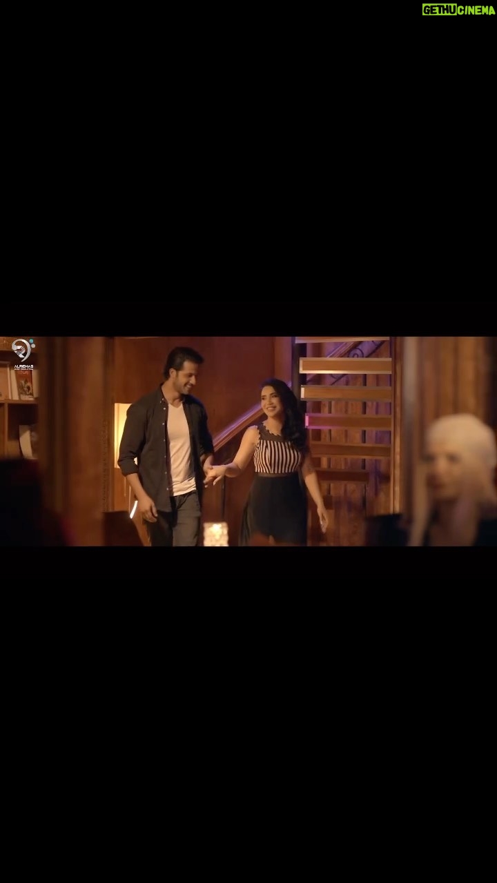 Esraa Al Aseel - 19.4K Likes - جديدي #ازمة_وانتهي
كلمات : رامي العبودي @rami.alabody
الحان : نور الزين @nooralzain.official
توزيع : عمار عدنان @am.officialll
گيتارات : شهم @shahammotaghedi
مكس وماستر : ايسر القاسم @aysaralqasim
مدير تصوير : مراد ترك
اخــراج : مــراد تــرك
@muradturkk
الرابط بالبايو مشاهدة ممتعة
#اسراءالاصيل #esra_alaseil #the_princess #alremas_princess #شجابج_على_الظيم