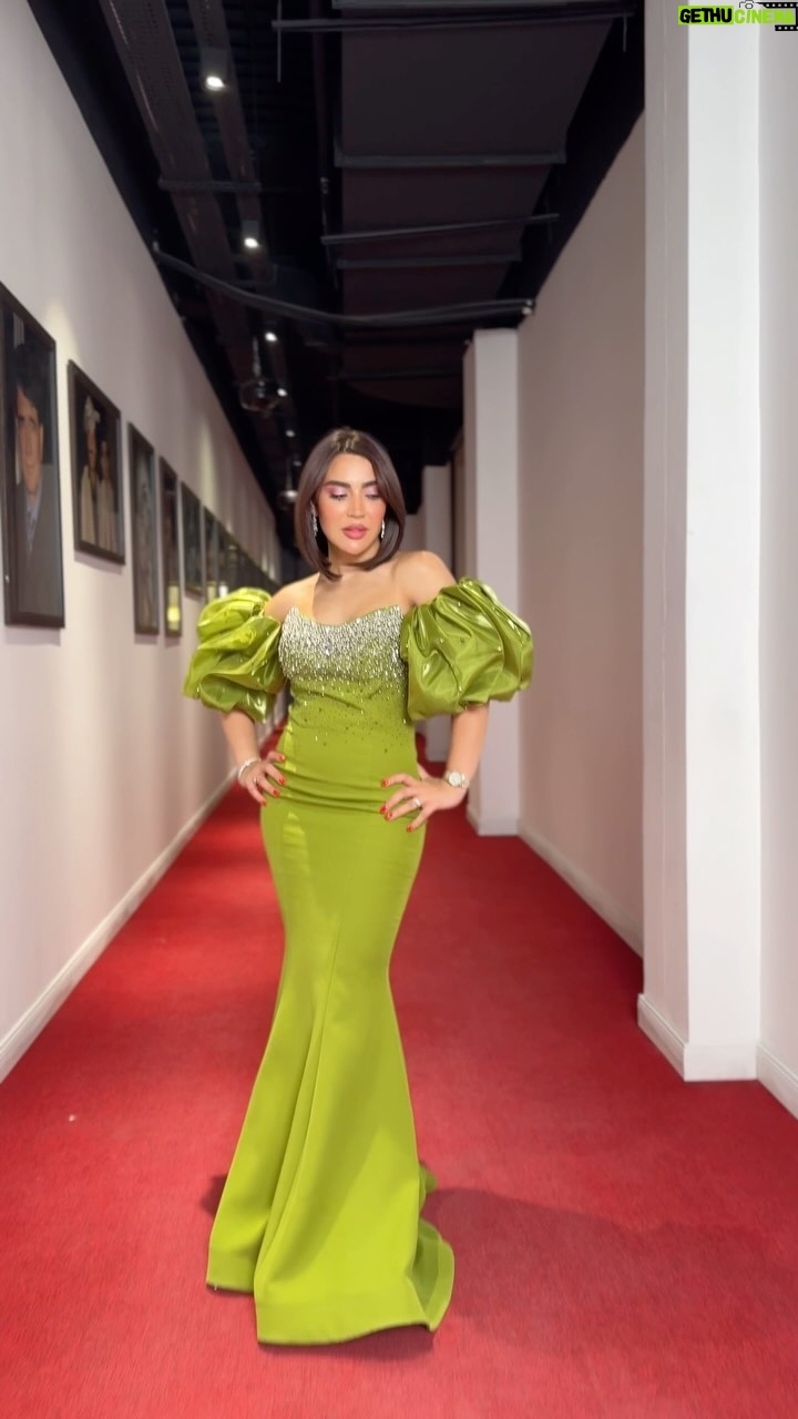 Esraa Al Aseel - 48.5K Likes - من حفل اربيل يوم الخميس 1-8 💫
#اسراء_الاصيل #esra_alaseil #the_princess
#مجنونة