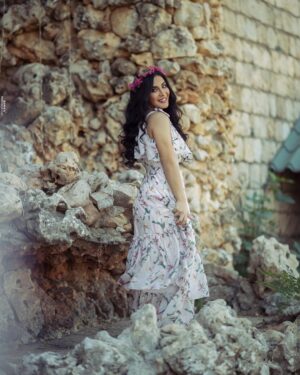 Esraa Al Aseel Instagram - New photoshoot from new clip 
By : @adnanomar.officiall 

#esra_alaseil #اسراء_الاصيل #the_princess
