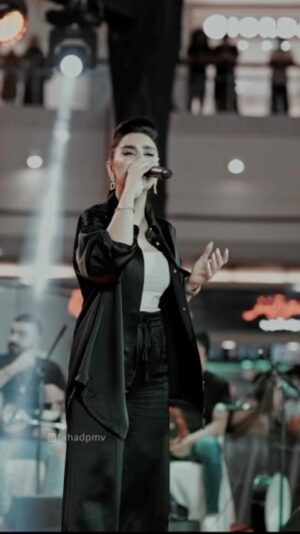 Esraa Al Aseel Instagram - من حفل ابو ظبي - الوحدة مول 
#esra_alaseil #اسراء_الاصيل #the_princess