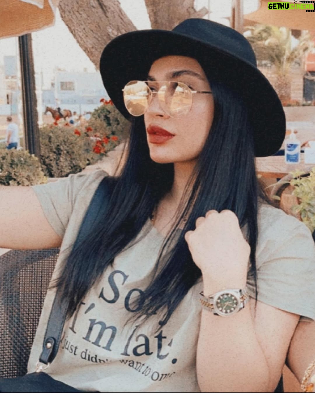 Esraa Al Aseel - 17.7K Likes - My life , my rules , my privacy , my business , my taste , so keep your nose out 😅🤙🏻
#اسراء_الاصيل #esra_alaseil #نقطة_ضعف #the_princess