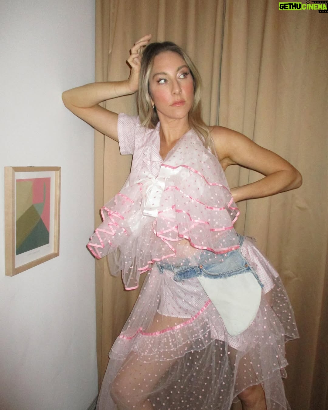 Este Haim - 29.6K Likes - i don’t think my fiancé is mentally prepared for relationships to be out