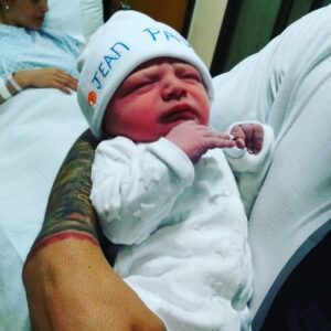 Faloon Larraguibel Instagram - Feliz cumpleaños al niño mas tierno del mundo! Mi principe mas bello y cariñoso, amamos esa sonrisa, gracias por hacernos feliz! Por alegrarnos la vida! Te amo JP #FelizcumpleJP #4años