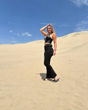 Faloon Larraguibel Instagram - Hoy se cumplen dos meses de encierro ✨

Gracias por el apoyo que me han entregado ❤️ en esta nueva aventura que se llama @ganaroservir