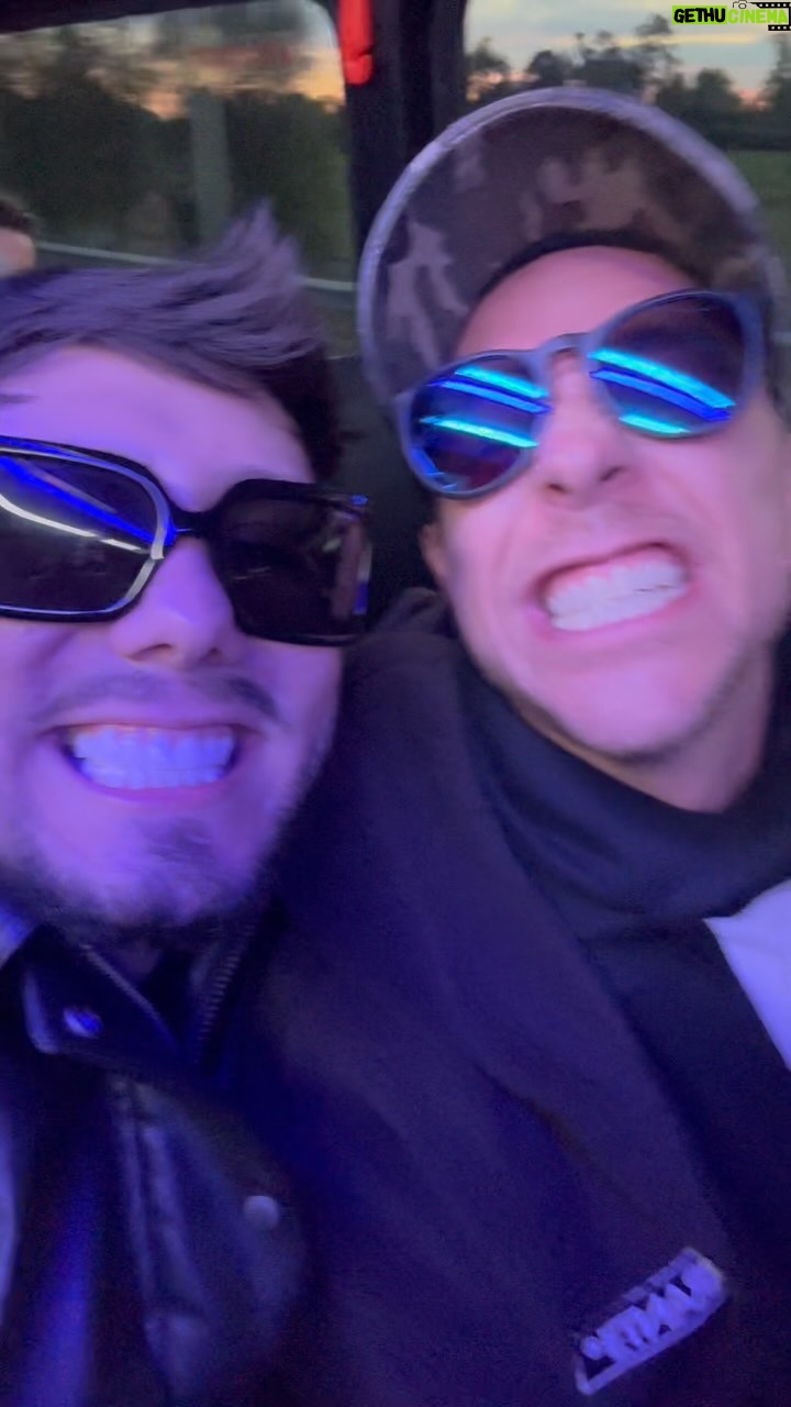 Faloon Larraguibel - 33.3K Likes - PALABRA DE HONOR 🎖️🪖🫡
@mesiasvega @caniulefandres @josue__bernal @raicerdahelfmann @_faloon_ @karlaconstantcapetillo