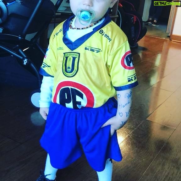 Faloon Larraguibel - 22.1K Likes - Feliz cumpleaños al niño mas tierno del mundo! Mi principe mas bello y cariñoso, amamos esa sonrisa, gracias por hacernos feliz! Por alegrarnos la vida! Te amo JP #FelizcumpleJP #4años