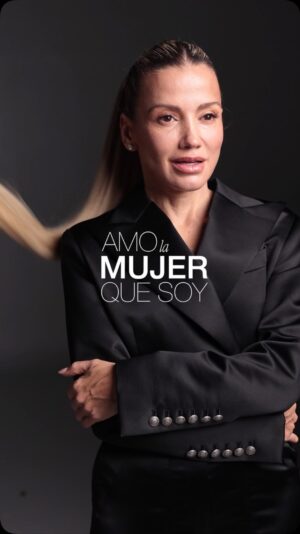Fanny Lu Instagram - Esta es FANNY LUCIA

Una mujer aferrada a sus sueños que le da espacio en su vida a FANNY LU, para crecer y ser feliz

Por ella AMAMOS LAS MUJERES QUE SOMOS🤍✨

@fannylu 

#malva #malvabrand #diadelamujer #amolamujerquesoy #mujeresmalva