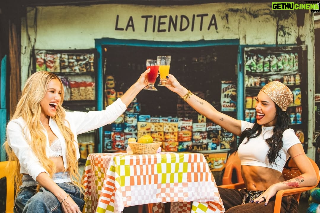 Fanny Lu - 3 Likes - Pa todo siempre tienen explicación, si están tragados le meten corazón. ❤️ #megustanloshombres #anadelcastillo #fannylu