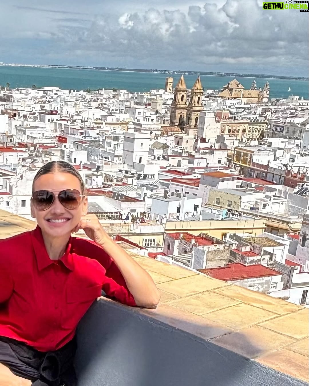 Fanny Lu - 3 Likes - Semana Santa 2025. Siempre podemos renacer … Andalucía, cultura y respeto por la tradición, cantares, llanto y oración … Gracias por estos días 🇪🇸