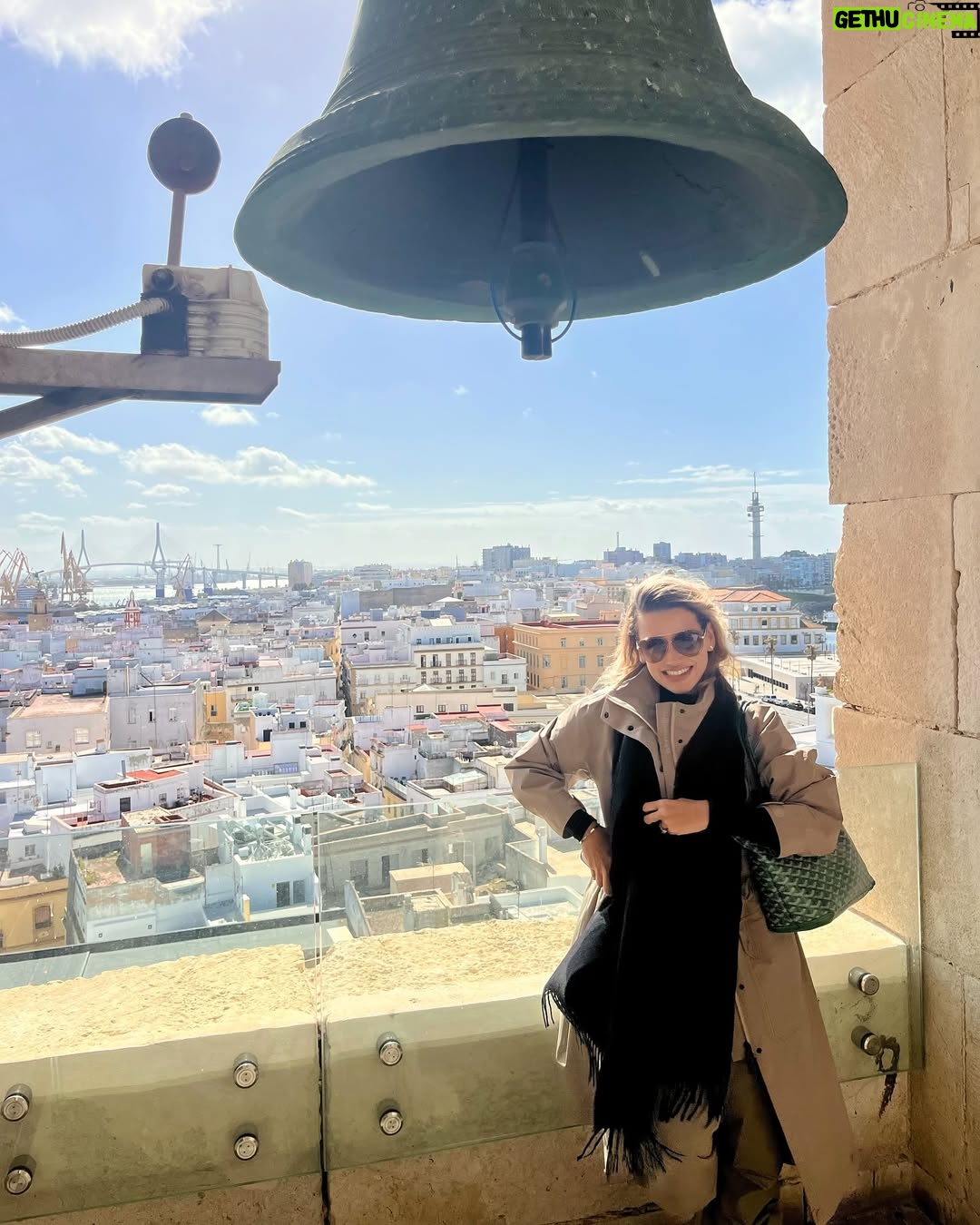 Fanny Lu - 3 Likes - Semana Santa 2025. Siempre podemos renacer … Andalucía, cultura y respeto por la tradición, cantares, llanto y oración … Gracias por estos días 🇪🇸