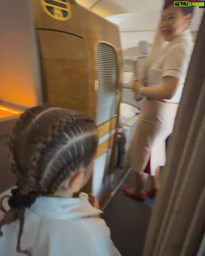 Fanny Rodrigues - 19.9K Likes - Estamos no paraíso. O verdadeiro paraíso 🏝️ 🌊
E deixo-vos aqui um bocadinho de todo o “processo” até cá chegar.
Agradecer de coração ao @agenteviagens_carlos (Rodrigo e Carolina) que trataram de tudo e eu não tive de me preocupar absolutamente com nada! 💙
Vamos continuar por cá, a curtir. 🥳🤌🏼