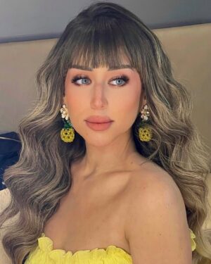 Farah El Zahed Instagram - Some BTS while filming Sugar Daddy.. 🍍🩵

Thank you all for the sweet messages I’m receiving about Nermin and I’m so glad you guys loved her as much as I did
You still didn’t watch the movie yet?!

فيلم #شوجر_دادي حالياً بجميع دور العرض في مصر و العالم العربي
Watch and let me know your feedback 🫶🏻

MUA @faceartistrybyshahd