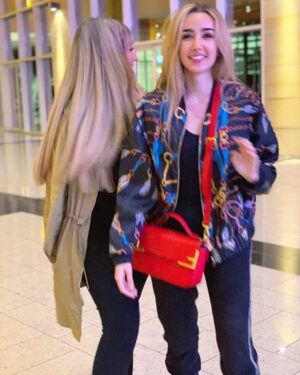 Farah El Zahed Instagram - And that what me and @hannahelzahed get when @nourlzahed takes the camera 🙄 
After the photo
Hannah: Nour can you take another picture for us, we were still posing ...
Nour: No, this one is good.
Me: You are lying ...
Nour: Yes and I won’t take another photo.
And that’s a little thing behind a post as we always end up having such messy conversations that’s why our happy pictures are not as you guys see 🙃
No bigger love for you sisters 💁🏼‍♀️🌹