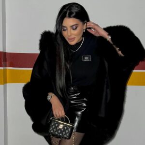 Fati Jamali Instagram - My best color 🖤