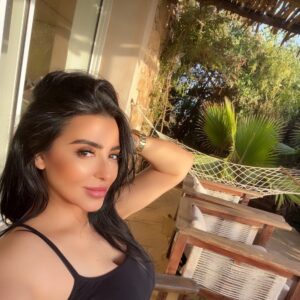 Fati Jamali Instagram - never open up to anyone.🧚‍♀️