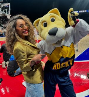 Fatima Al Safi Instagram - 🏀🌟 Incredible night in Abu Dhabi with amazing vibes. Thank you for the warm welcome ..
@visitabudhabi 
@nbaarabic 
@abudhabievents 
#nbainabudhabi