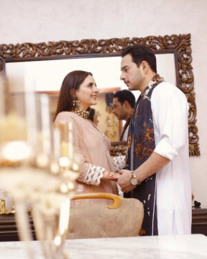 Fatima Effendi Instagram - Kyuke Eid ke sirf 3 days nahi poora week hona chahye 🙈🌸

📸 @shahidmufti_official