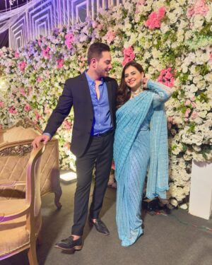 Fatima Effendi Instagram - Day Weddings be like 🌸
Wearing @komalrehmanofficial 
Jewelry @zarqenisa