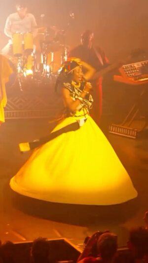 Fatoumata Diawara Instagram - Album Totem J-10 !! Nouvel extrait: AMA KORA vient d’arriver sur les plateformes streaming 🙌