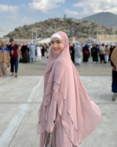 Actress Febby Rastanty HD Photos and Wallpapers March 2025