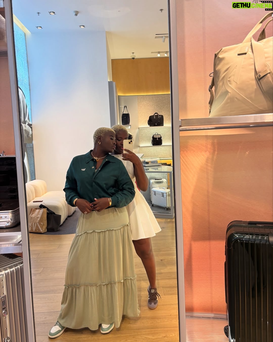 Fella Makafui - 41.2K Likes - I’m just a girl 😩❤️