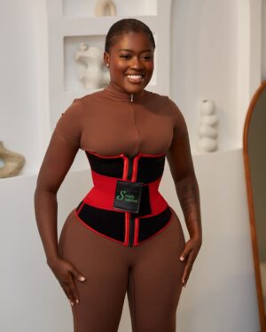 Fella Makafui Instagram - Introducing Snatched Flex by SIMPLY SNATCHED @simplysnatched_ 🌟 Versatile style and performance for workouts and daily life. #SnatchedFlex #SimplySnatched #FitnessFashion

☎️: 0593333964
@simplysnatched_

Cc: @wehndie_ 
Photography: @xhibitphotography