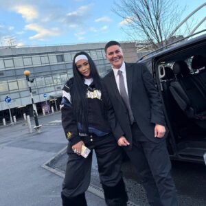 Fernanda Medrado Instagram - Conheci essa empresa a pouco tempo e já me sinto segura e confiante a certamente estar com eles @lprtours.uk  obrigada por fazer minha volta ao aeroporto segura e confortável  eu definitivamente confio em vocês!