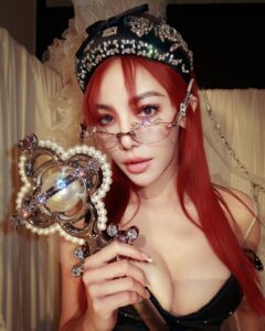 Fiona Xie Most Liked Photos and Posts