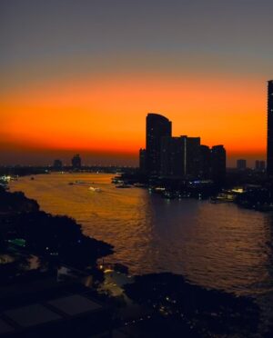 Fiona Xie Instagram - Found my soul’s GPS coordinates at @capellabangkok —where the Chao Phraya reflects both skyline and psyche. Convinced @ekwee and @bentaechaubol this wasn’t just another landmark but an embassy of elegance where imagination receives diplomatic immunity. Turns out home isn’t defined by address but by the knowing nods of staff who can read your mood faster than the evening’s menu. Bangkok keeps moving with chaotic brilliance, while inside, time politely adjusts its pace to match your heartbeat. Not an escape—an alignment. Some call it luxury—I call it emotional infrastructure.​​​​​​​​​​​​​​​​