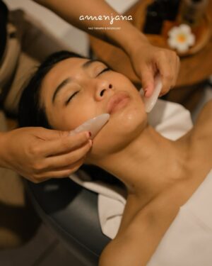 Fitrie Rachmadhina Instagram - Feel the tension melt away as the soothing motions of gua sha stimulate circulation and increase lymphatic drainage. Leaving you with a refreshed, glowing complexion and a sense of complete relaxation.

#amenjana #amenjanajkt #massage #reflexology #facetherapy #guasha #lymphaticmassage #hotbamboomassage #stonetherapy