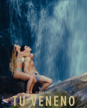 Flavia Laos Instagram - Estamossss de estrenoooo 🤍 ya pueden encontrar el video oficial de mi nuevo single “Tu Veneno” les dejo unas fotitos por aquí del rodaje ✨Link en Bio
Shot by @skrinya_ 
Filmed by @kidframes