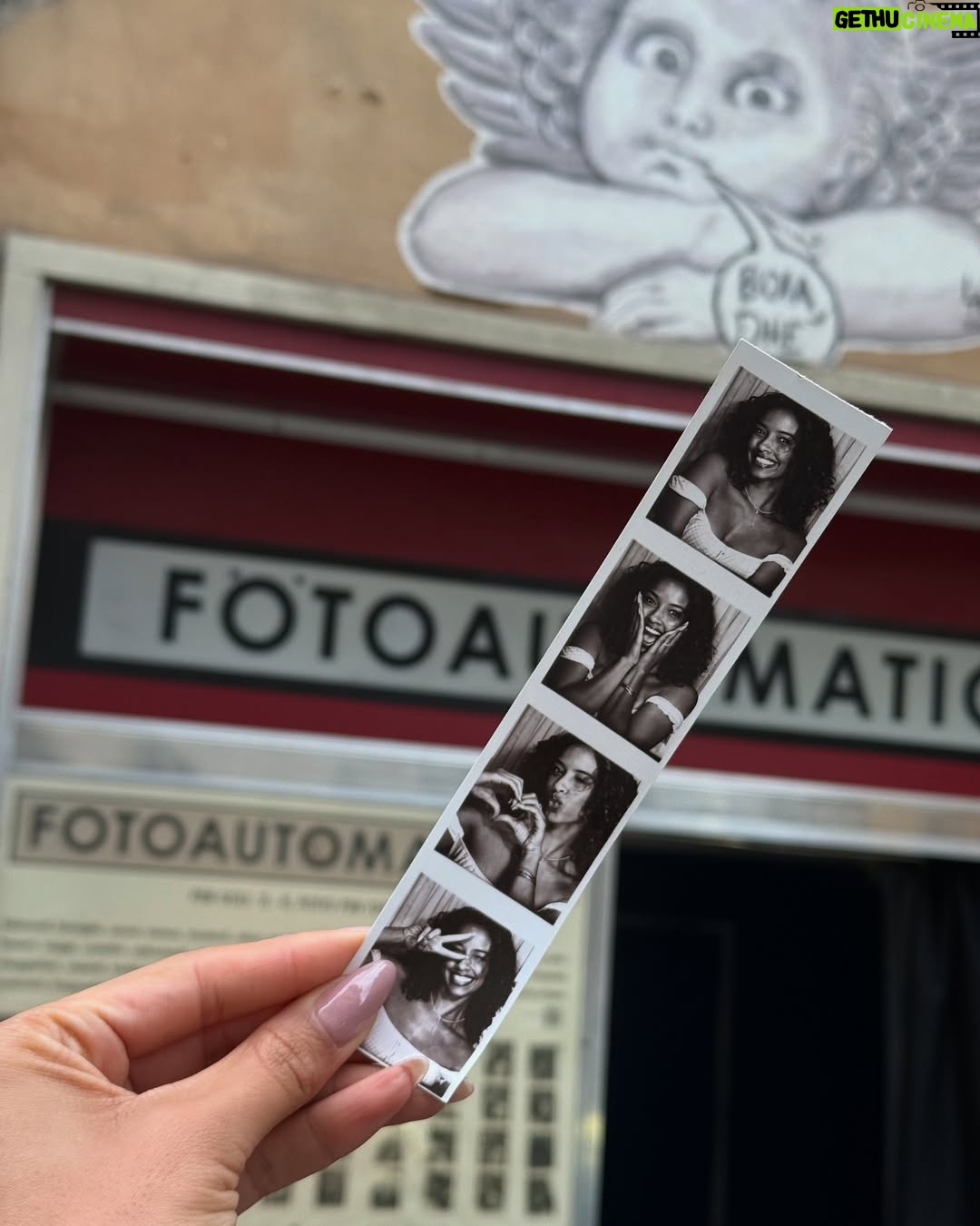 Flora Coquerel - 23.2K Likes - Italie mon amour avec @histoiredor ✨
Les bijoux de cette collection sont made in Italie. 🇮🇹
#ita_tradeagencyparigi
Collaboration commerciale