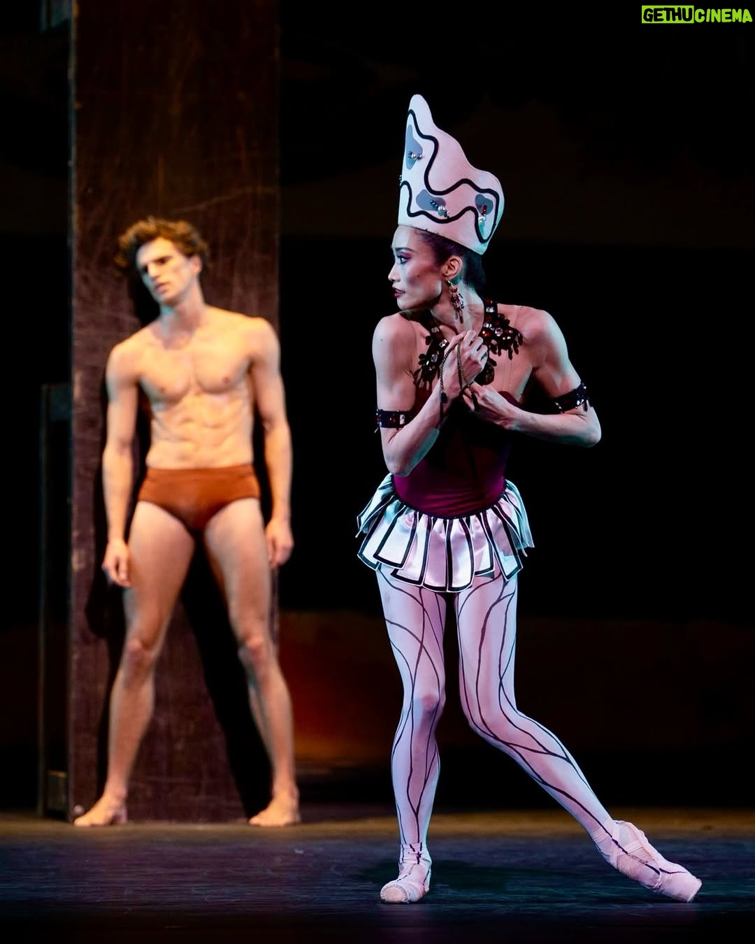 Fumi Kaneko - 15.8K Likes - Another performance of Prodigal Son by George Balanchine tonight with @leodixon21 as the title role.
To learn this iconic role from the legendary Patricia Neary for her last staging at @royalballetandopera was a true honour. 🙏💝 and thank you @leodixon21 for stepping in last minute but making the most of this short process to embrace the double debut!
And thank you to @chris_saunders_ for all the guidance 🙏
It felt like a big challenge performing Juliet, this role the Siren, and Symphony in C back to back but I’m so grateful to get to experience so many roles on stage 🙏❤️
Photos by @dancersdiary 🙏🙌
Hair and makeup by @s.a.nj.a.l.i.c.a_ 🫶🩷