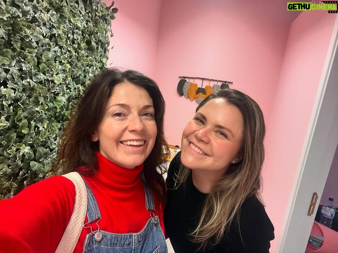Gabriela Barros - 10K Likes - Abril, águas mil and all its wonders.