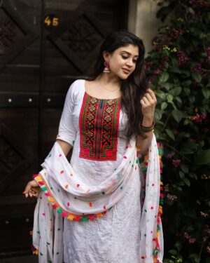 Gayathri Shan Instagram - 💐