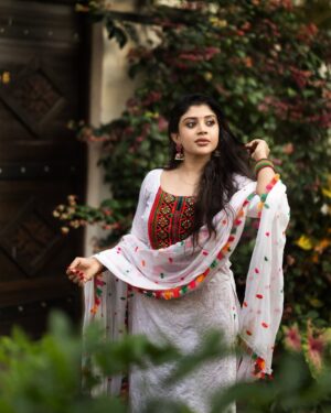 Gayathri Shan Instagram - 💐