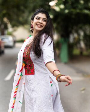Gayathri Shan Instagram - 🤍🕊️⚡️