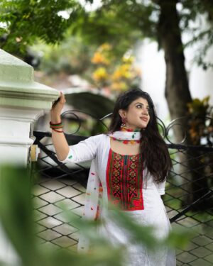 Gayathri Shan Instagram - 🤍🕊️⚡️