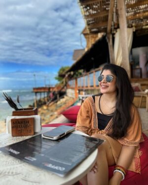 Gayathri Shan Instagram - Collect moments, not things 🫰🏖️